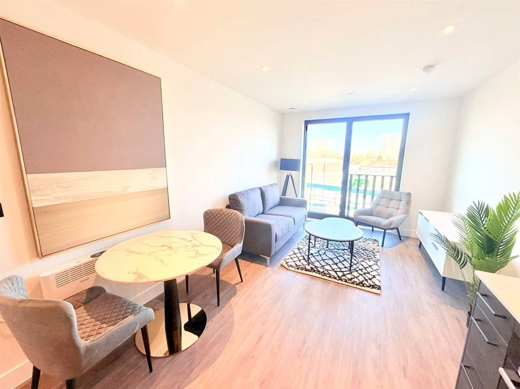 Property photo 2 of 18 Picture 2