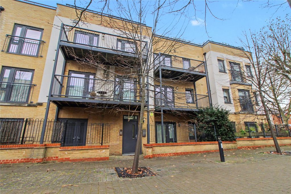 Property photo 2 of 12 Picture No. 14