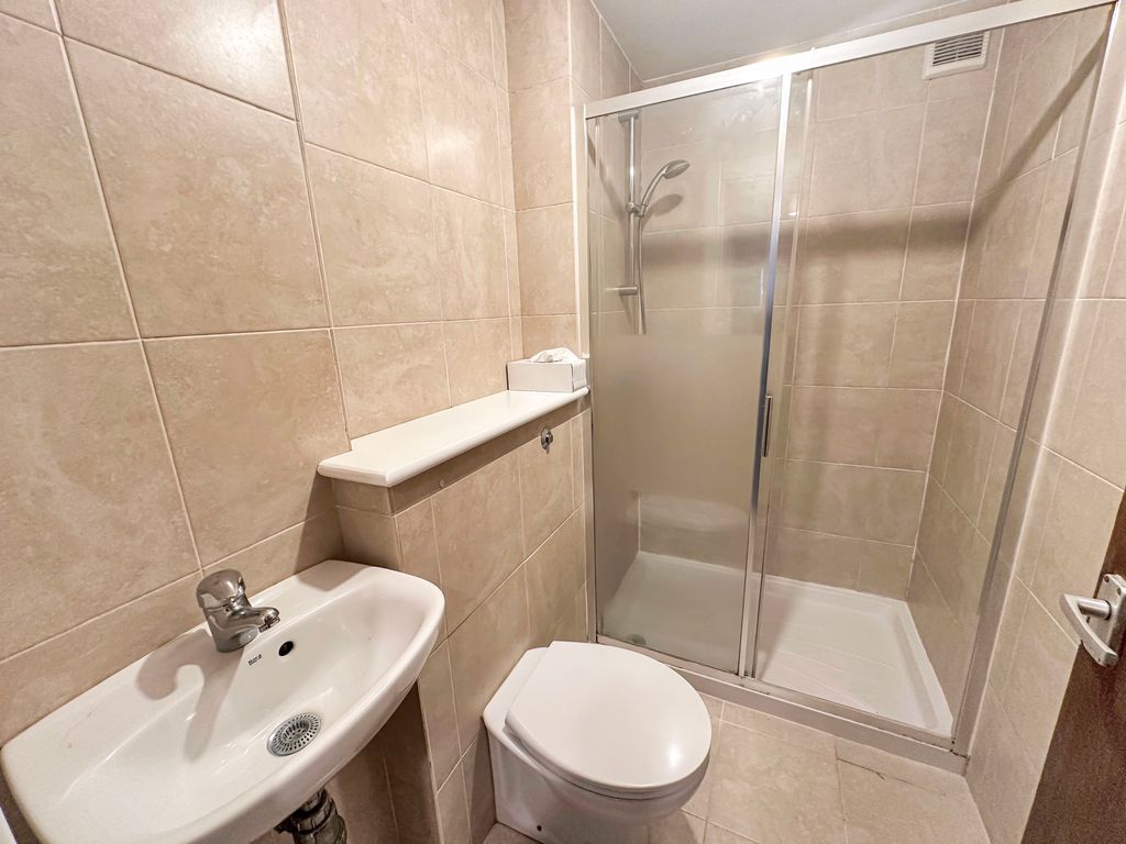 Property photo 2 of 8 Photo 7