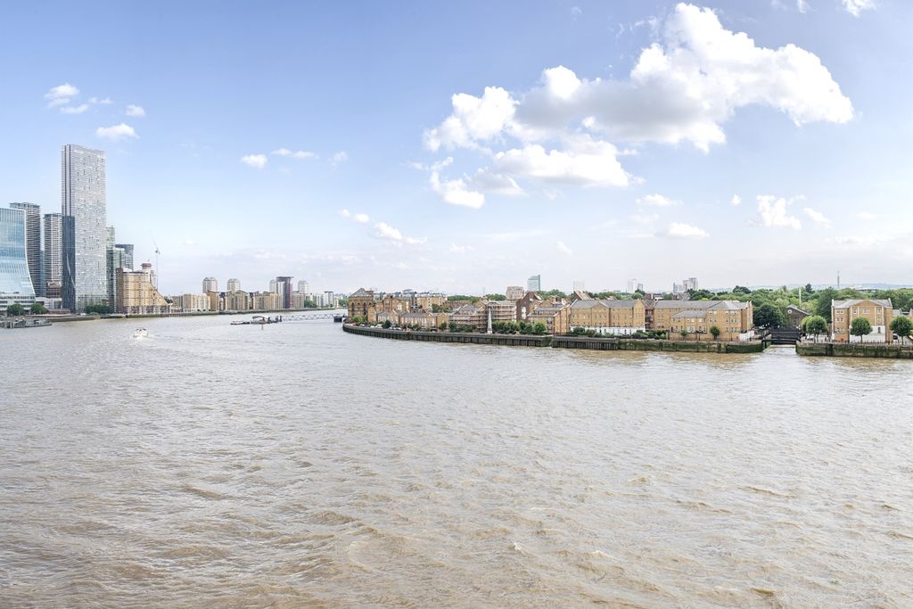 Property photo 3 of 18 1333424-10-688A31...