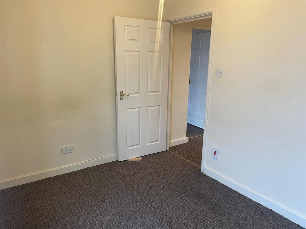 Property photo 2 of 9 1674836061754.Jpg