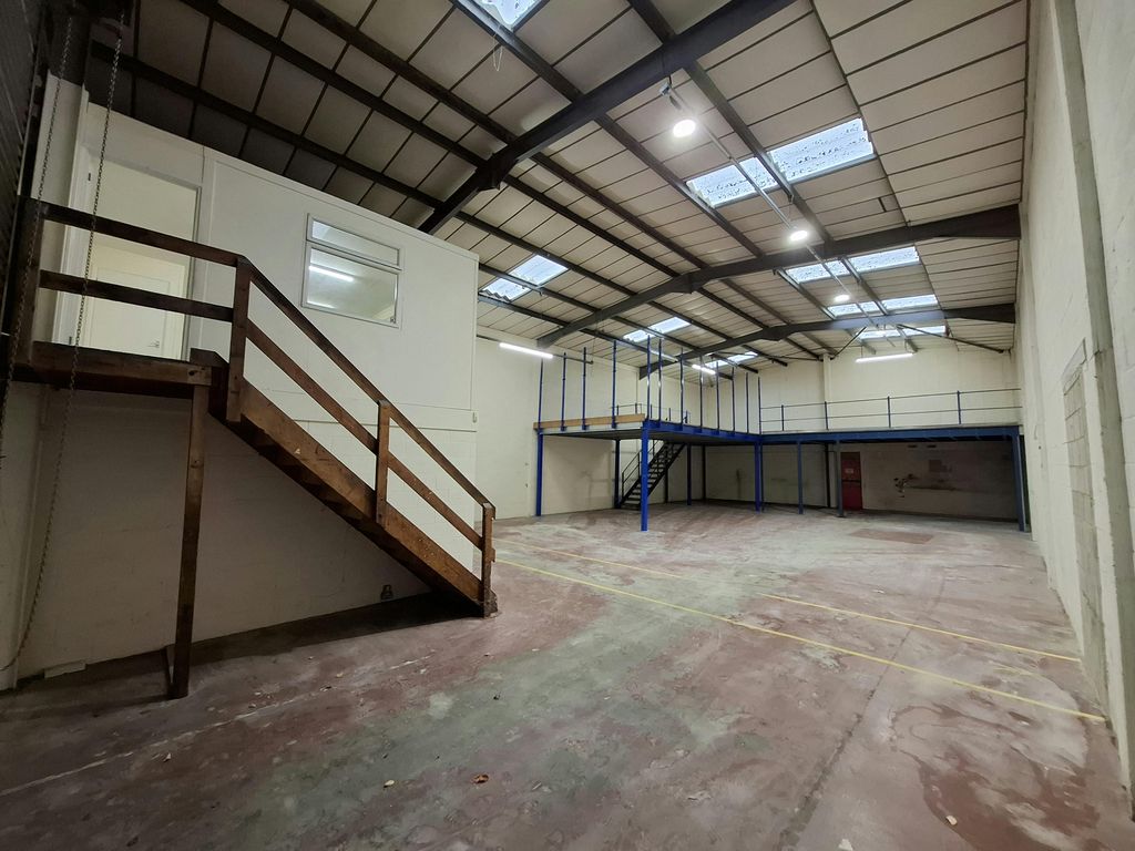 Property photo 2 of 7 710.Jpg