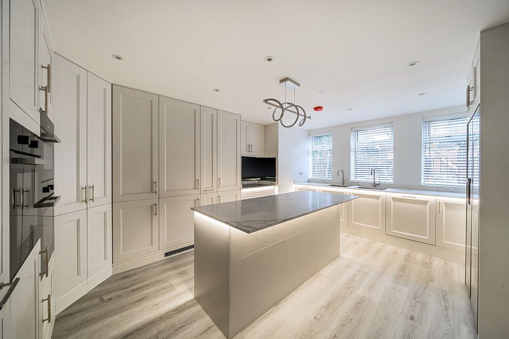 Property photo 1 of 21 1418921-7-699c791...