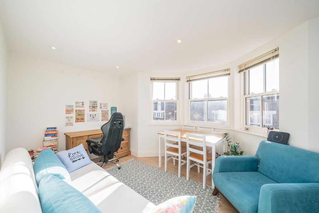 Property photo 2 of 5