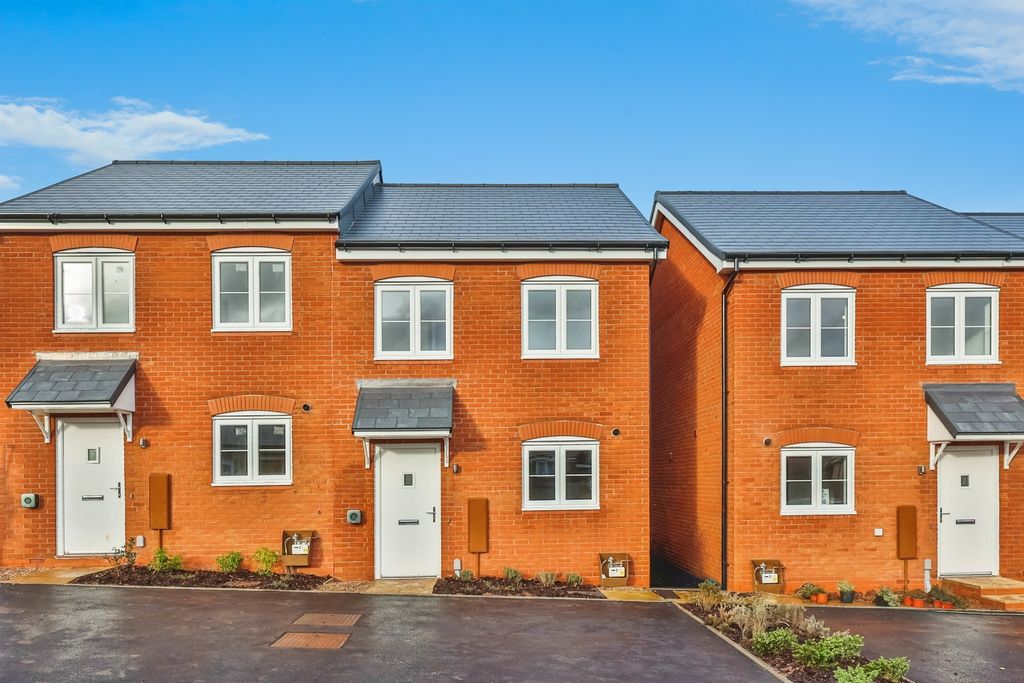 Property photo 1 of 27