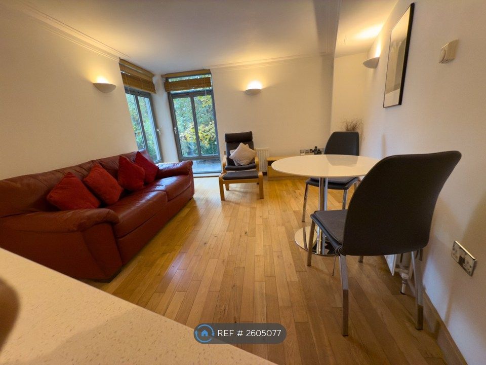 Property photo 1 of 7 Lounge/ Dining