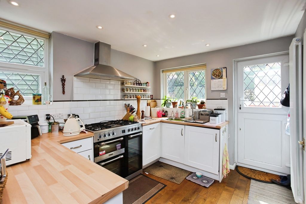 Property photo 2 of 11 Pbox-Img.Jpg