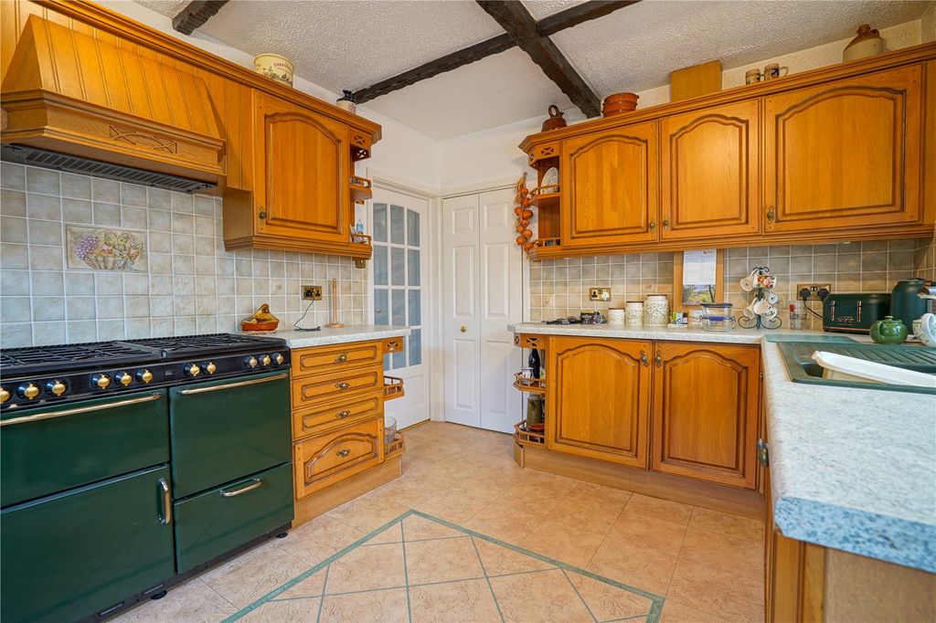 Property photo 3 of 18 Picture No. 11