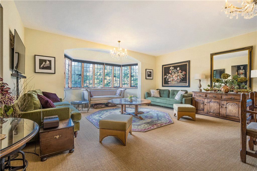 Property photo 3 of 15 Reception