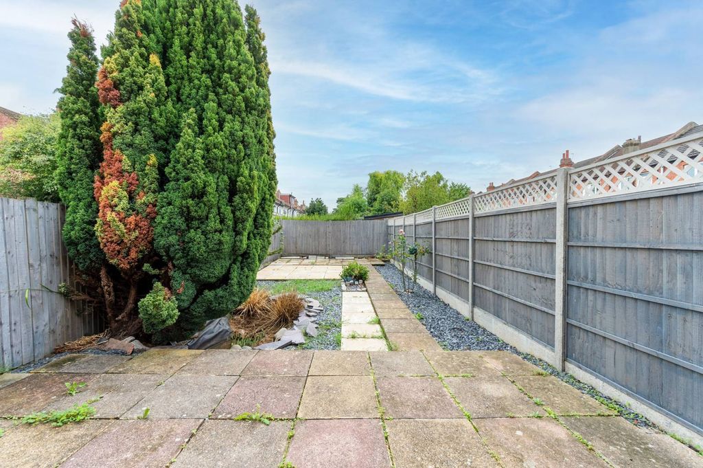 Property photo 2 of 4