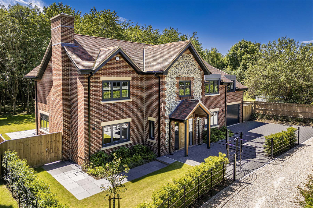 Property photo 1 of 16