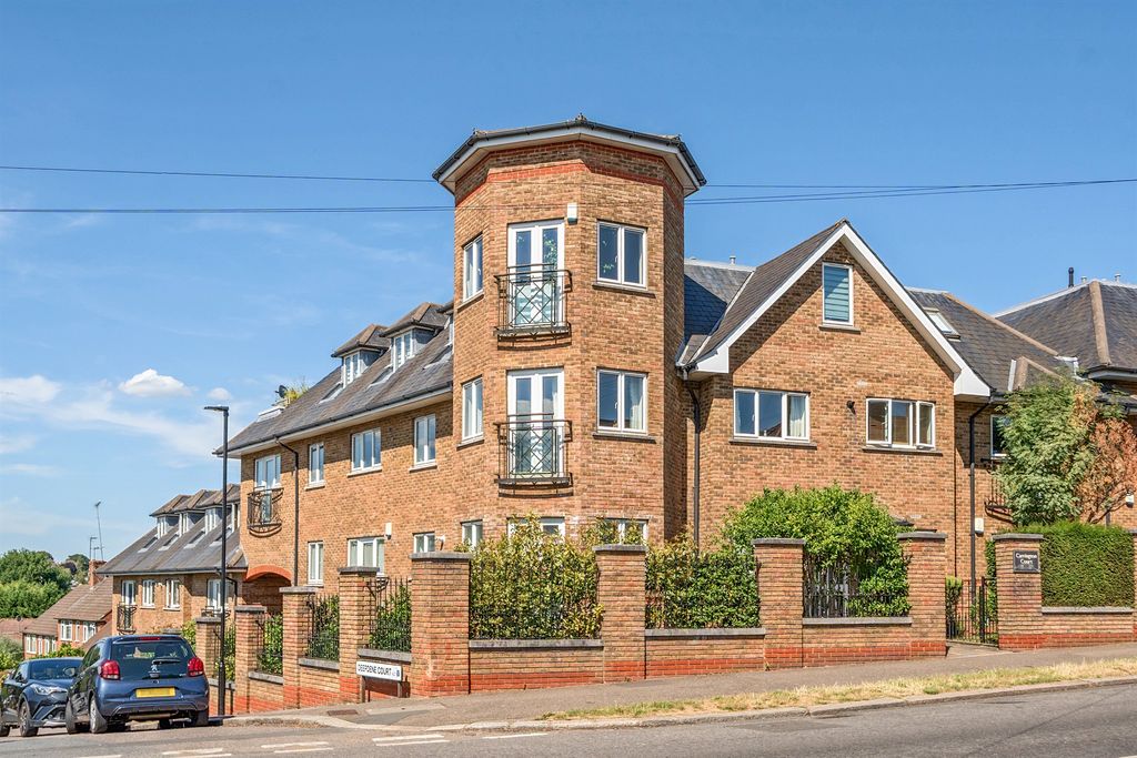 Property photo 1 of 12