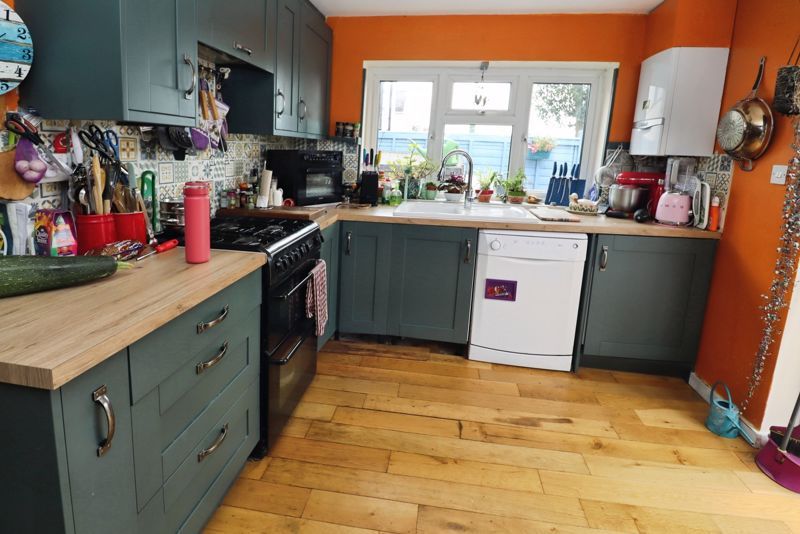 Property photo 2 of 24 Chapel Road