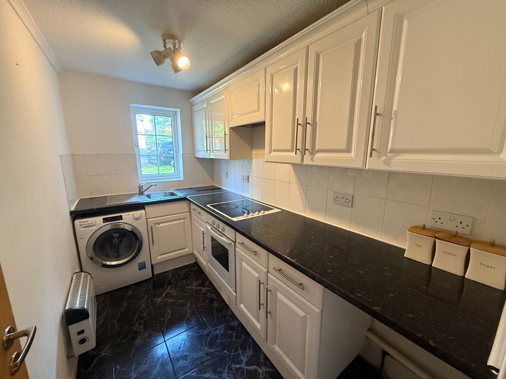 Property photo 3 of 5