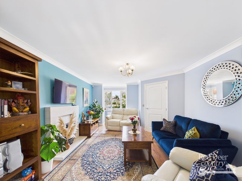 Property photo 3 of 24 Sitting Room