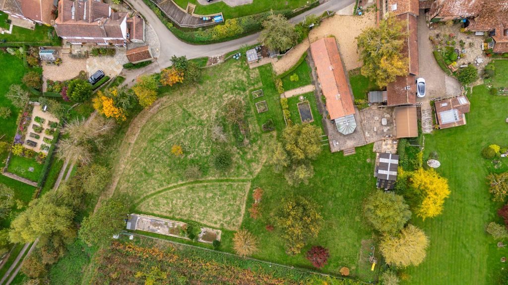 Property photo 3 of 43