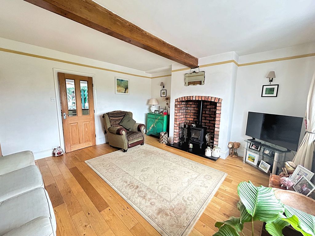 Property photo 2 of 37