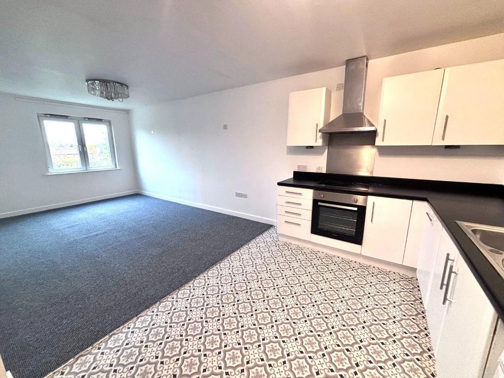 Property photo 2 of 12 6Fbb884B-2B00-4689-B719-3E78A90543dc.Jpg