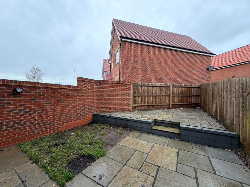 Property photo 2 of 4 Garden