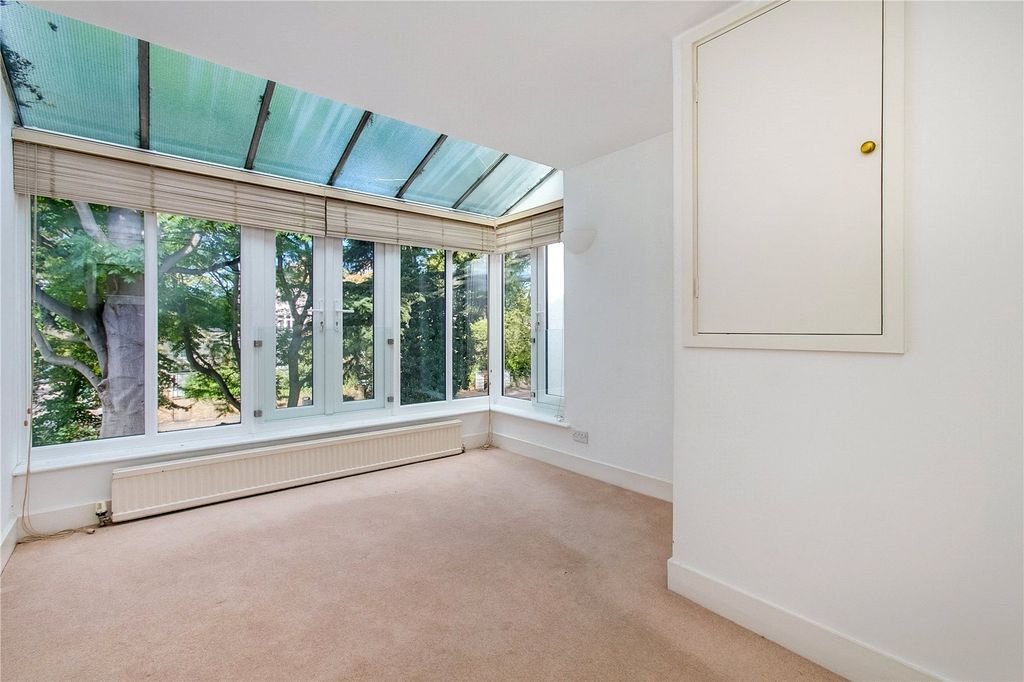 Property photo 2 of 5