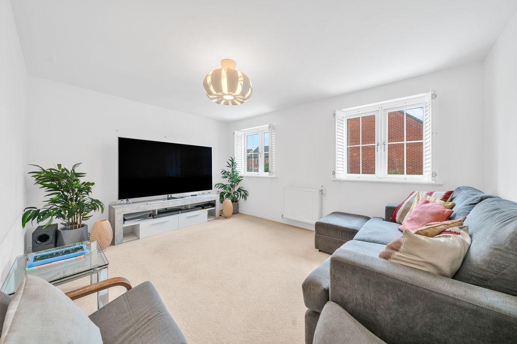 Property photo 3 of 20 Dsc06997