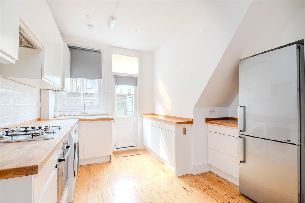 Property photo 3 of 10 Picture No. 13