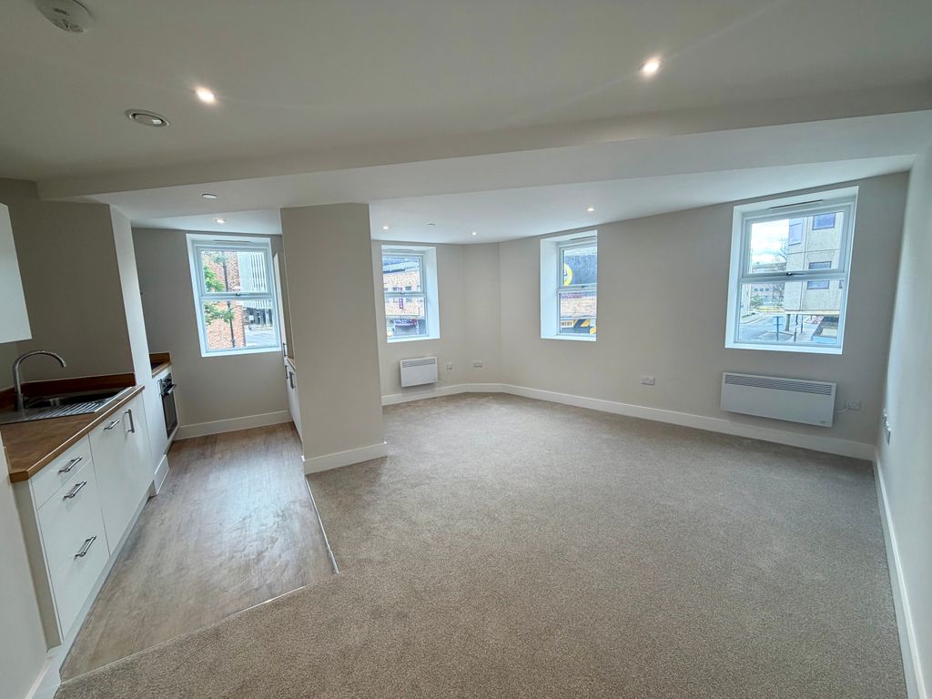 Property photo 2 of 6 Living Room