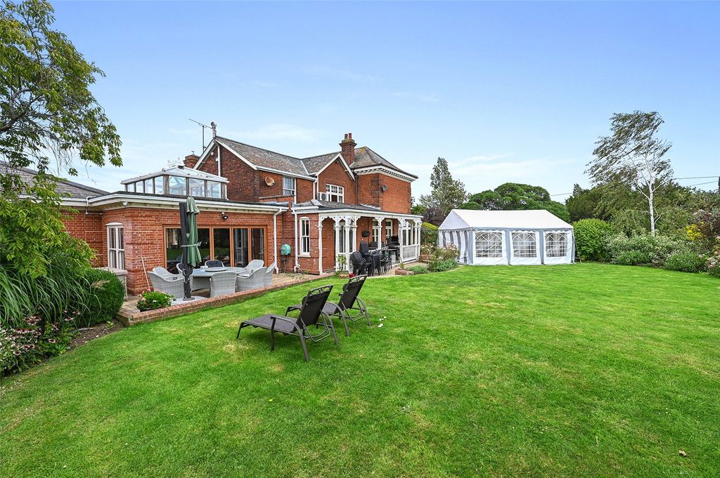 Property photo 2 of 15 Picture No. 17