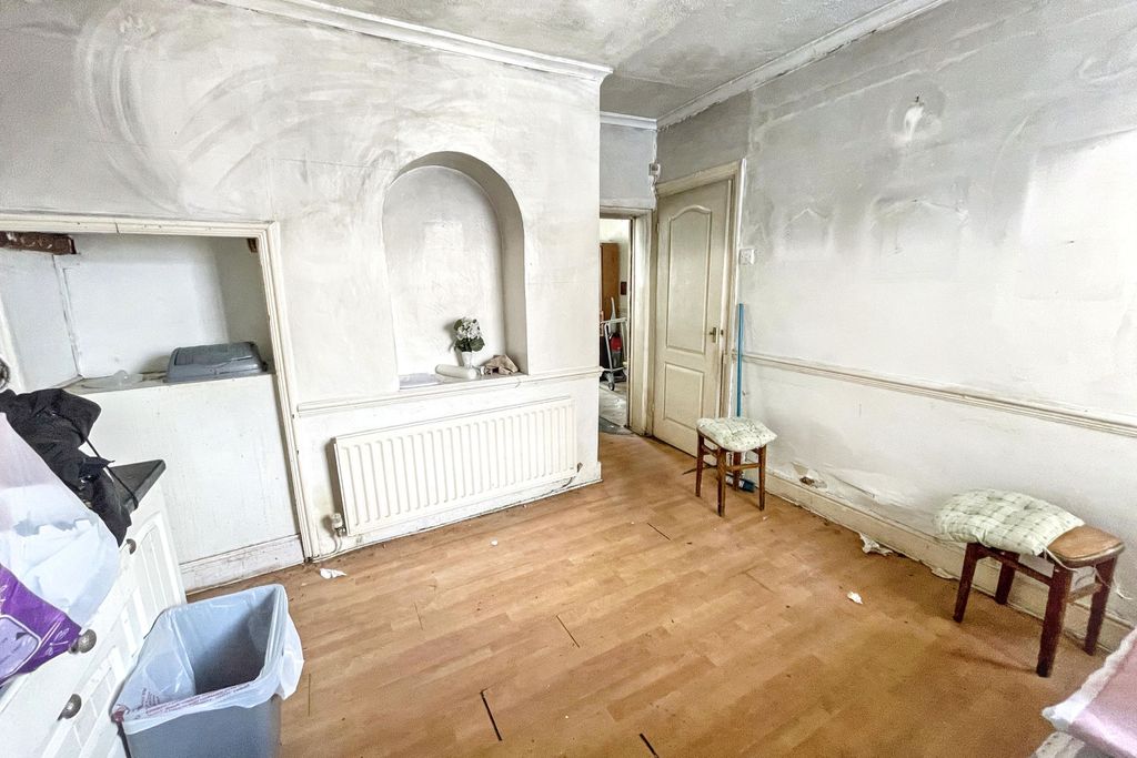 Property photo 3 of 19 14 The Gables, Washington, Tyne & Wear Ne38 7Dw