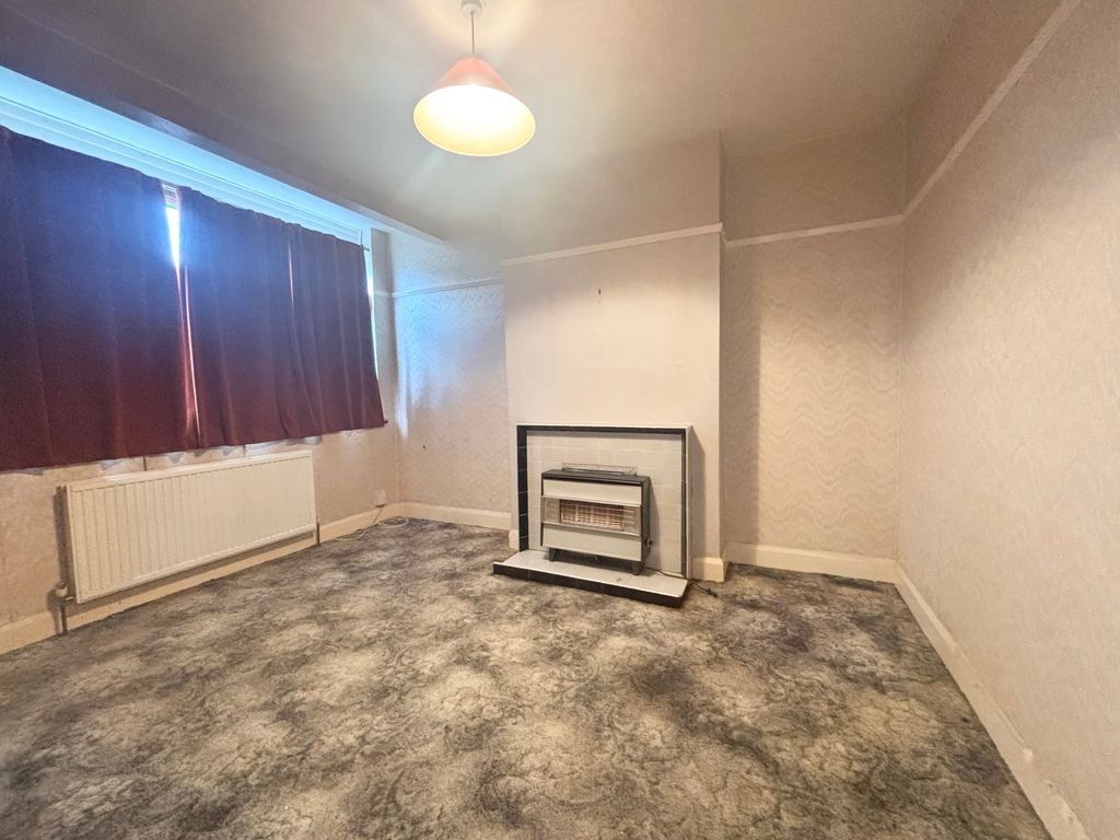 Property photo 2 of 10 Living Room