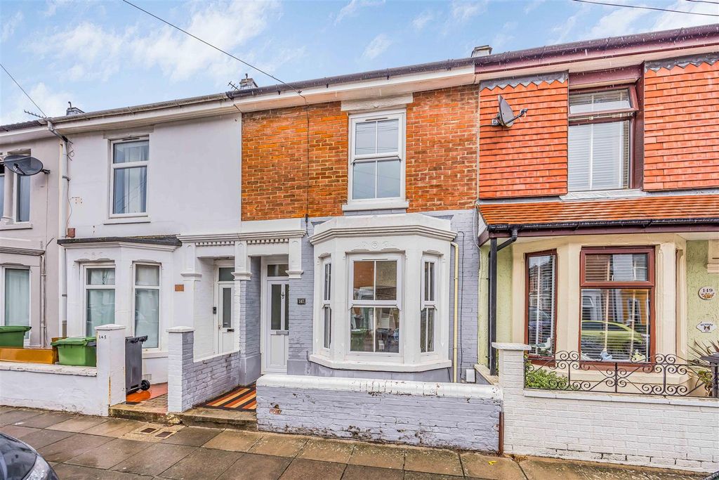 Property photo 1 of 8 Percy Road, Southsea-Small-Porticomarketing-Nexa-3