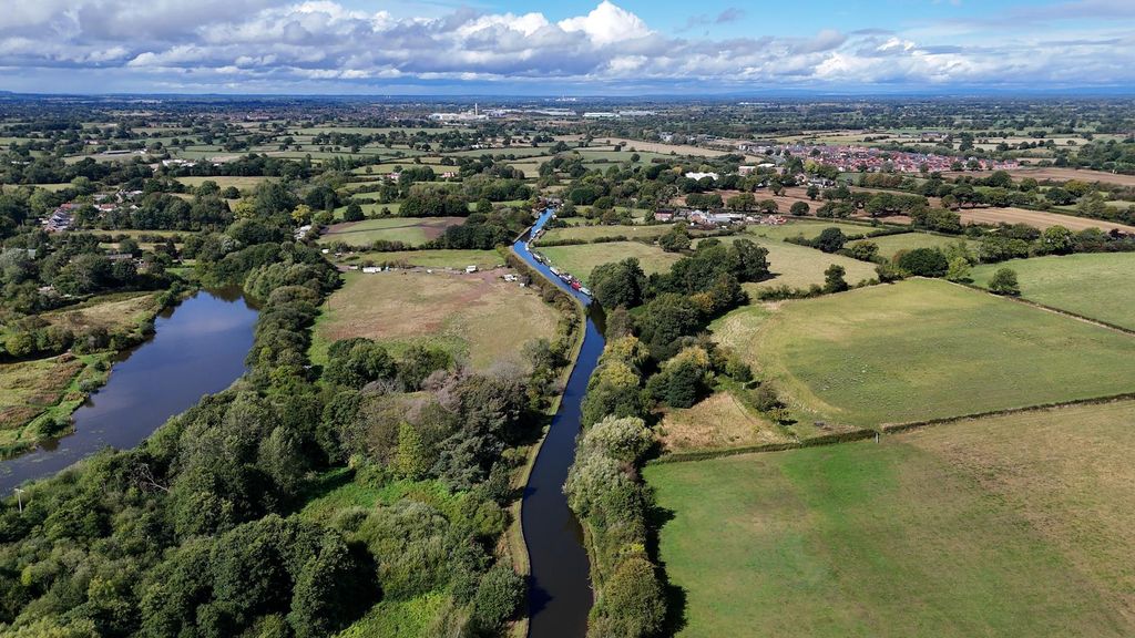 Property photo 3 of 29 Dji_0099.00_01_05_25.Still140.Jpg