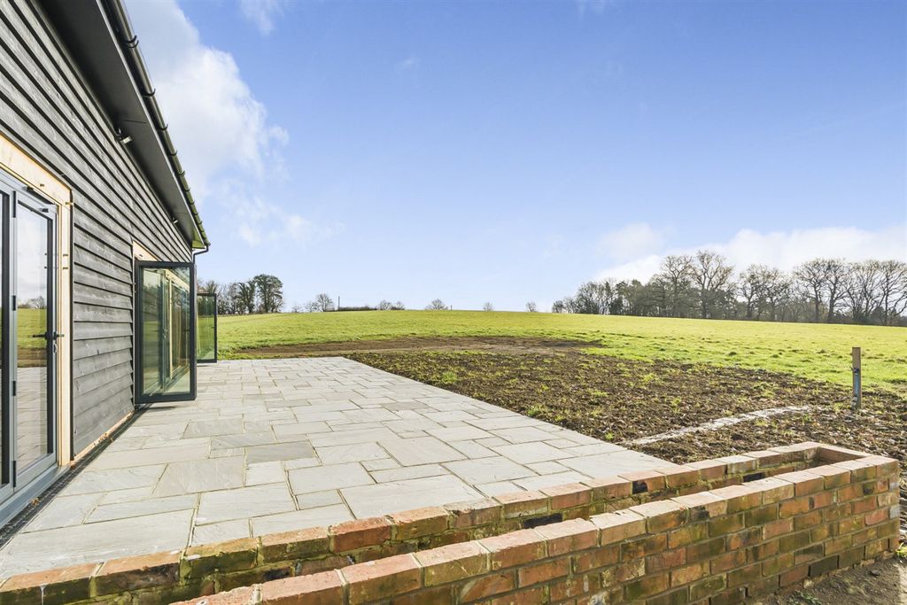 Property photo 3 of 13 (Main)