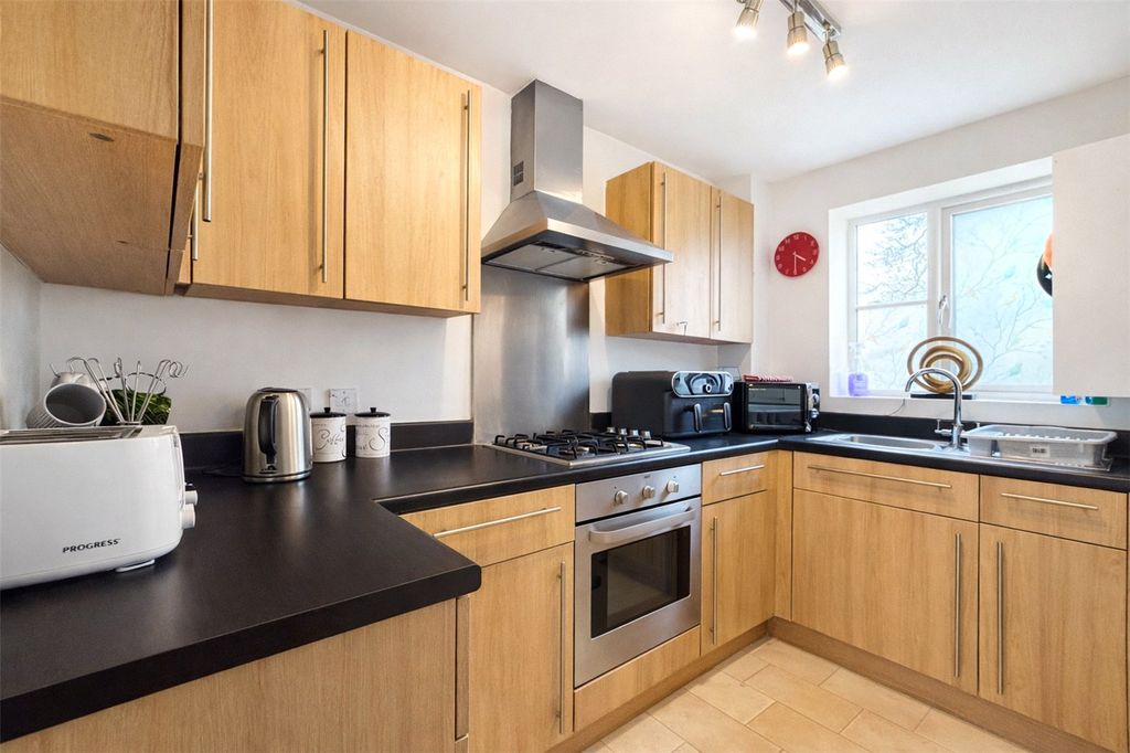 Property photo 2 of 12 Picture No. 04