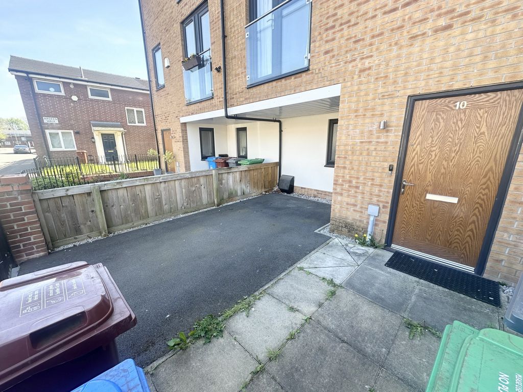 Property photo 3 of 22 Photo 2