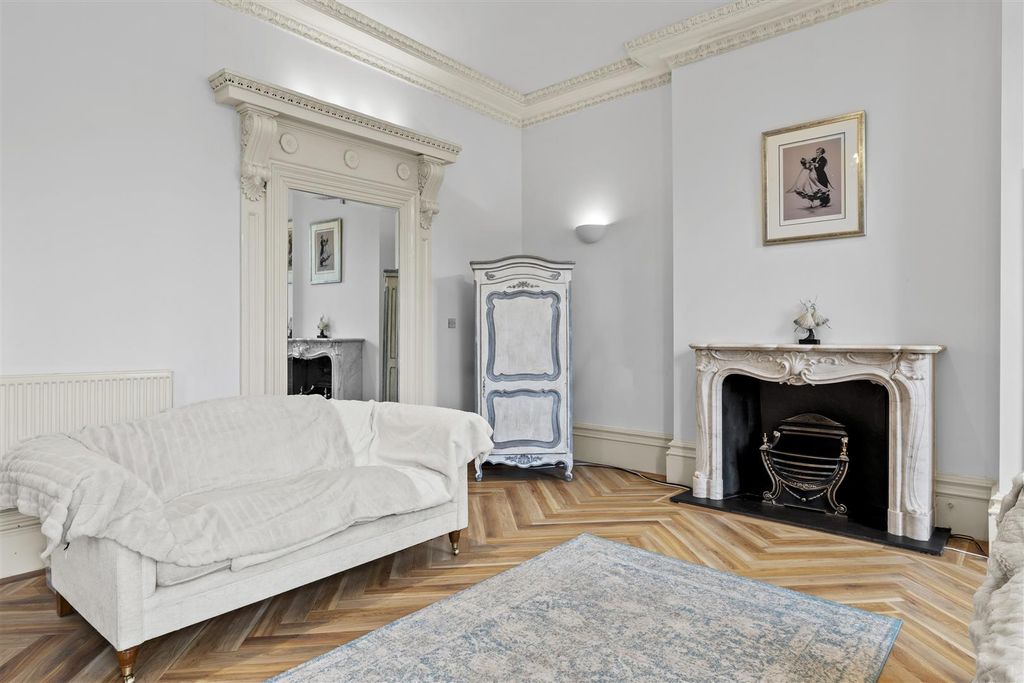 Additional image 14 of 2 bed flat for saleKenilworth Road, Leamington Spa CV32