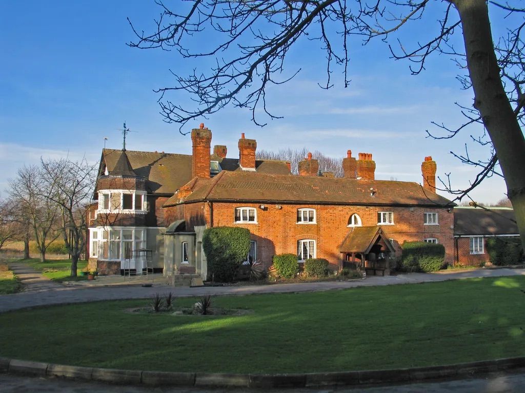 Property photo 1 of 8