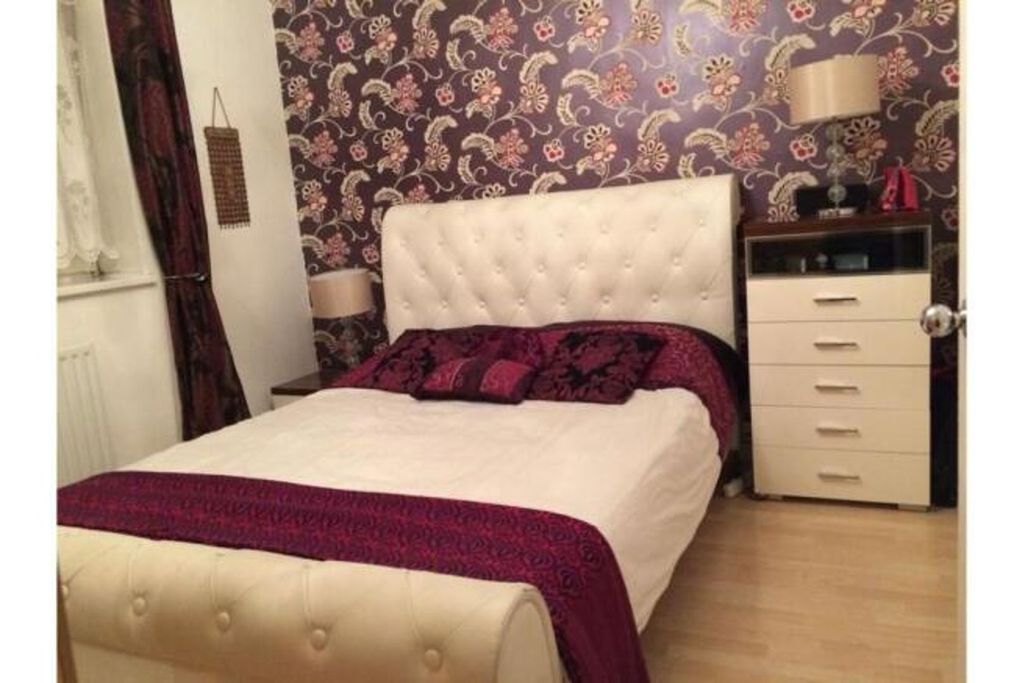 Property photo 3 of 9 Bedroom