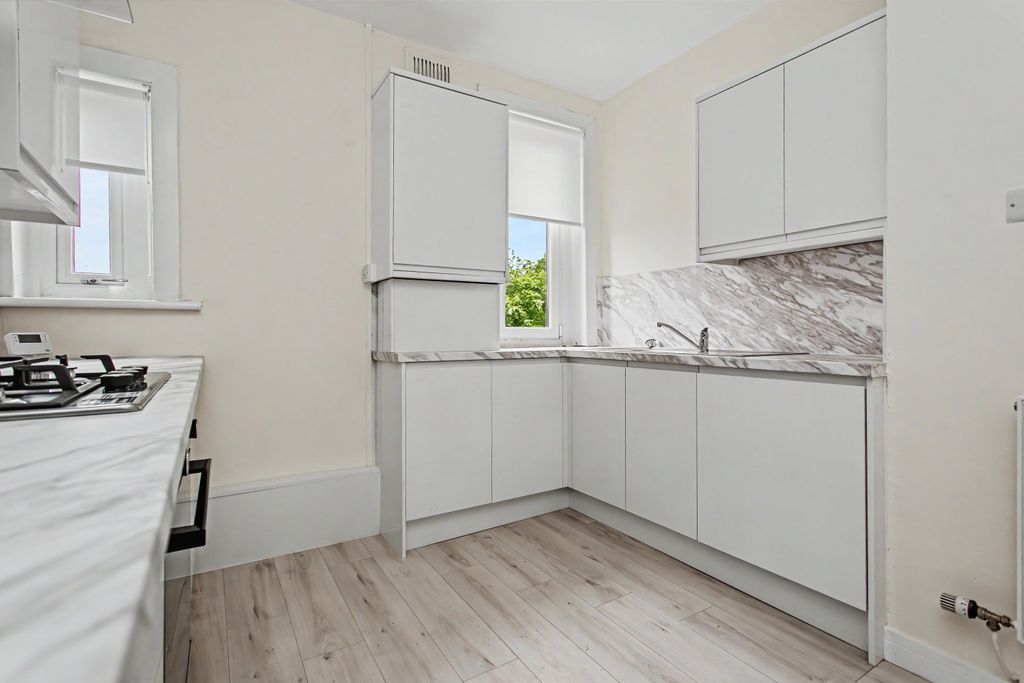 Additional image 5 of 3 bed flat for sale34B Kilbarchan Road, Johnstone PA5