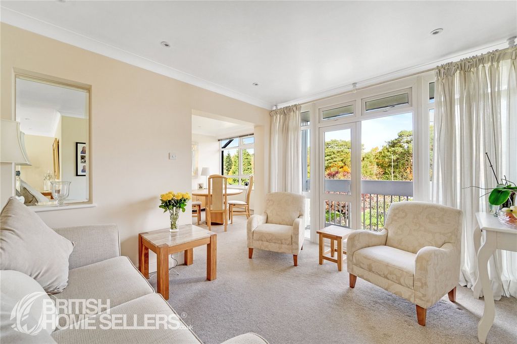 Property photo 2 of 15 Picture No. 16