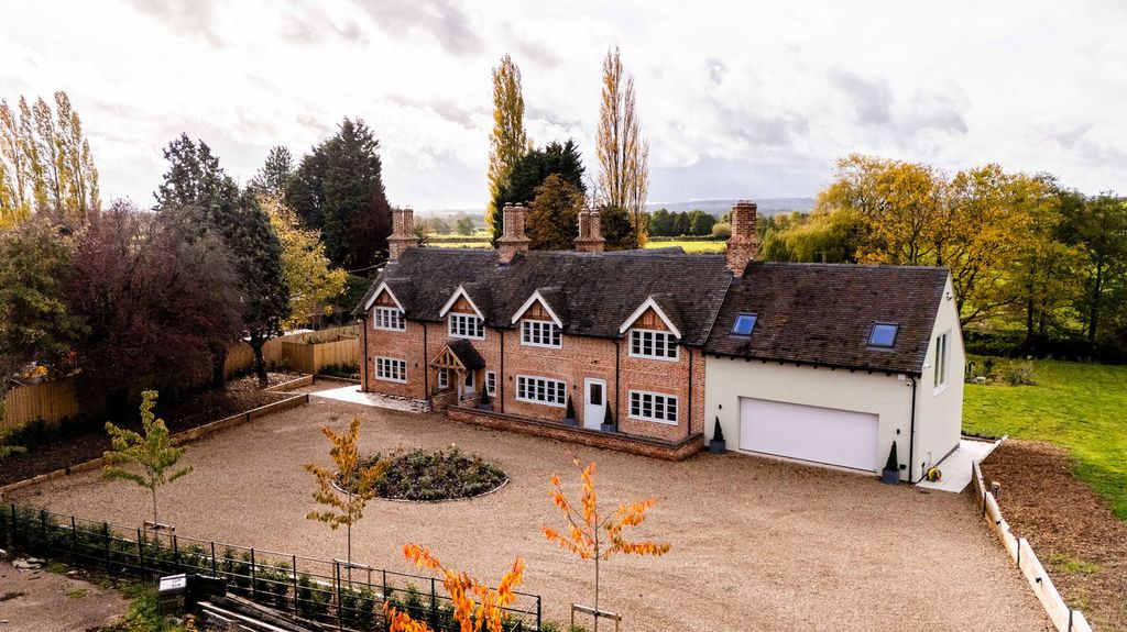 Property photo 1 of 44