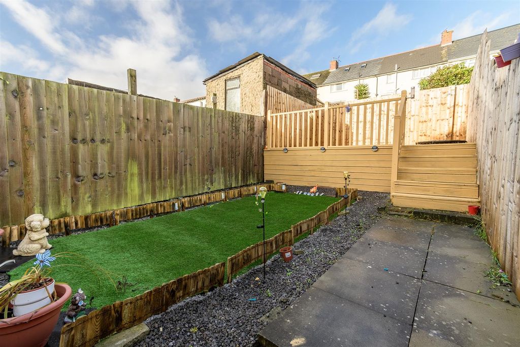 Property photo 2 of 20 Rear