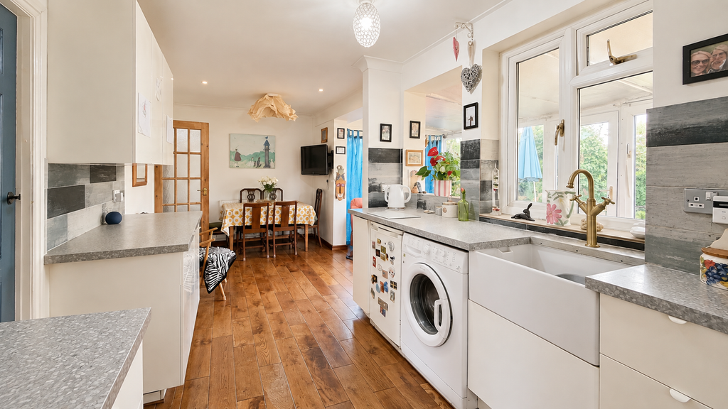 Property photo 3 of 20 B17Dfdf4-C3B8-4684-BA16-E48E7Fe21Ae1