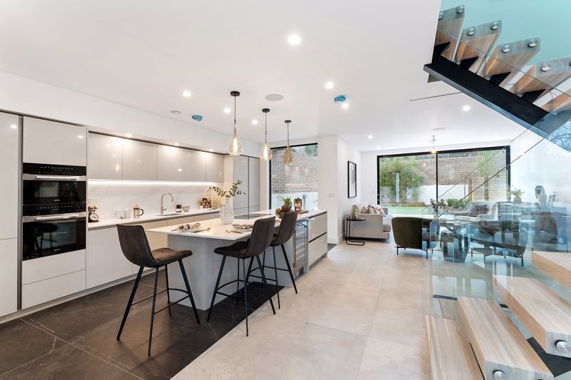 Property photo 1 of 19 Photo 2