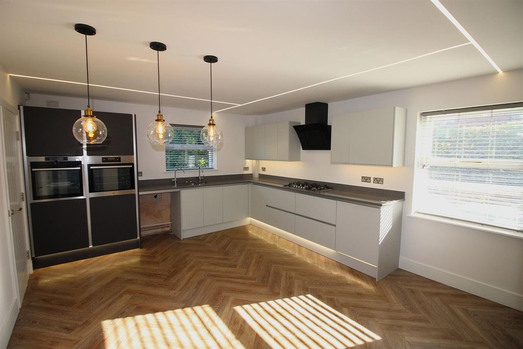 Property photo 2 of 32 2 - .Jpg