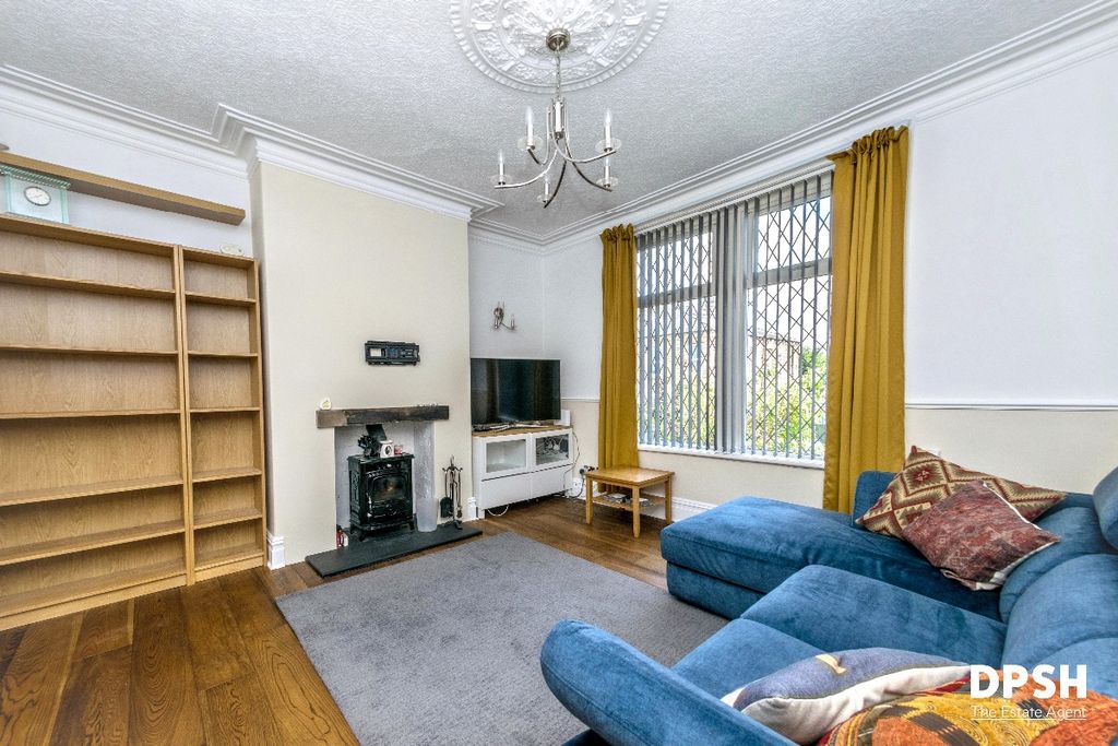 Property photo 3 of 26