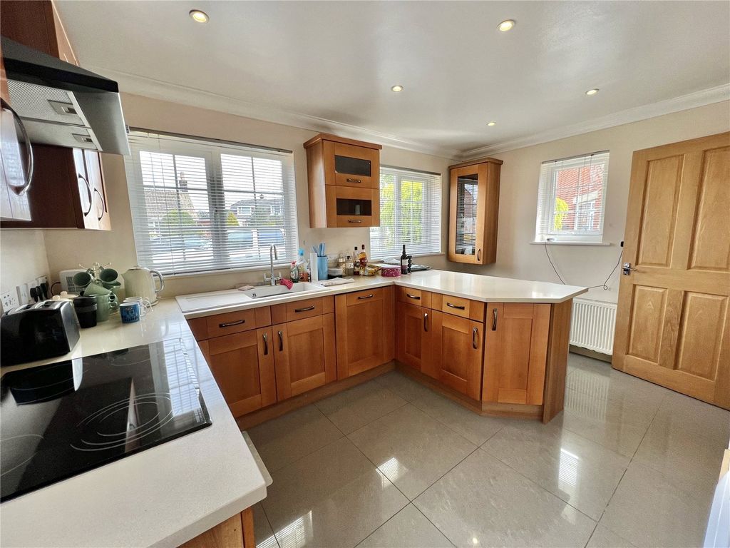 Property photo 2 of 25 Picture No. 07