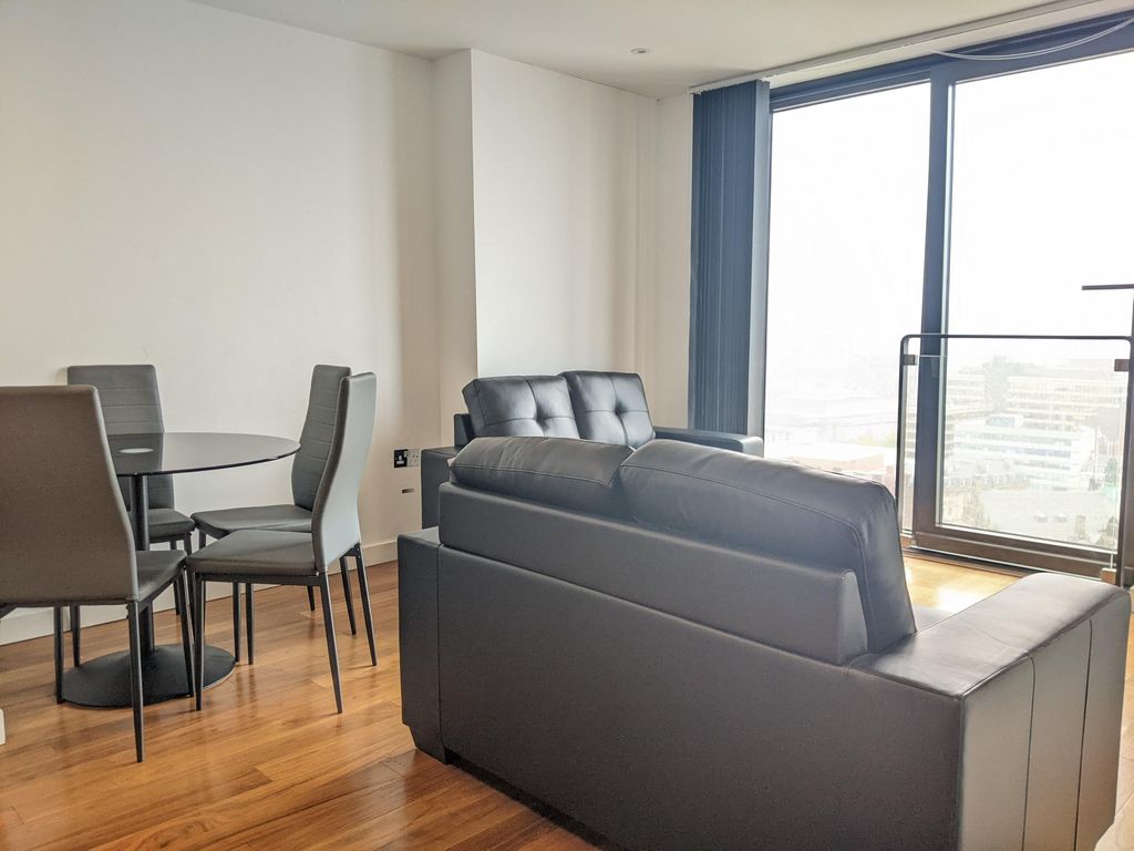 Property photo 3 of 14