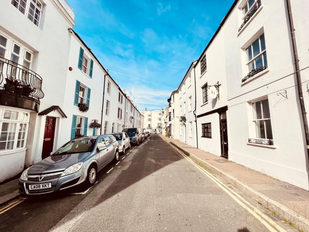 Property photo 2 of 9 Image