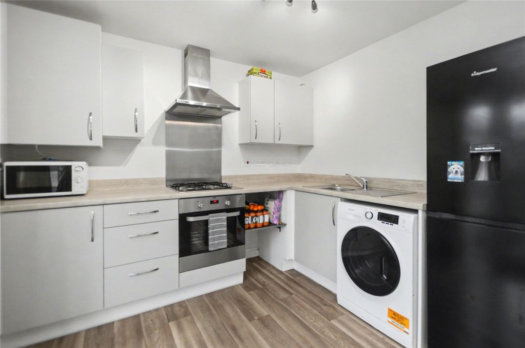 Property photo 3 of 10 Picture No. 06